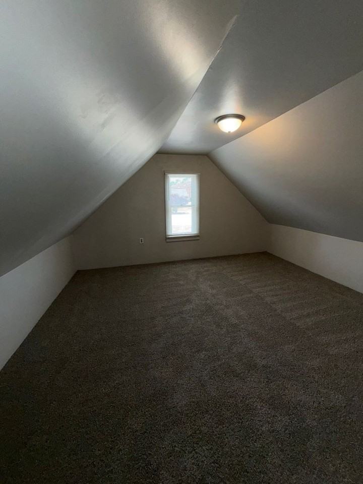 1213 Washington Ave - Photo 7 of 12