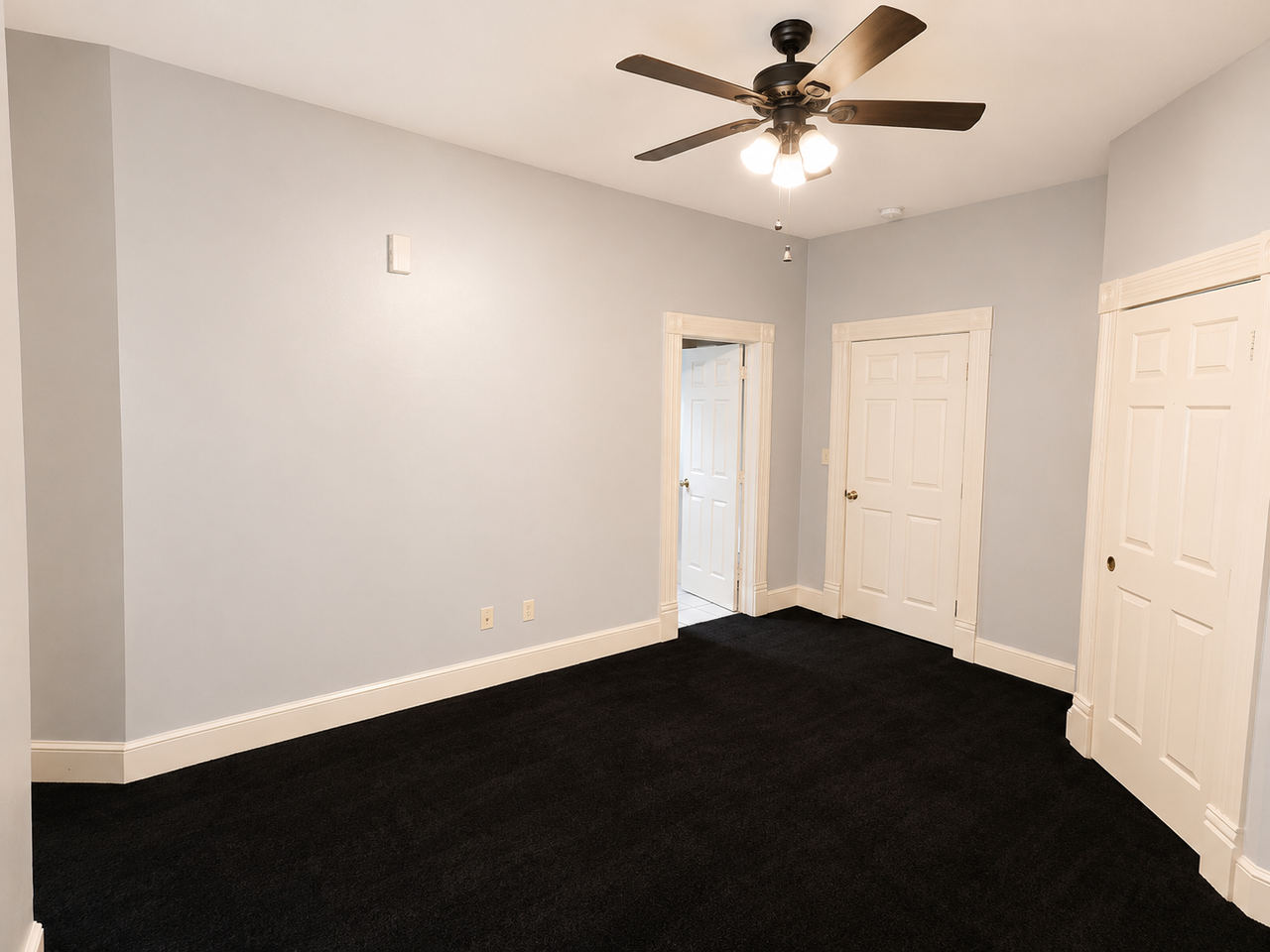 1228 S Brook St - Photo 4 of 5