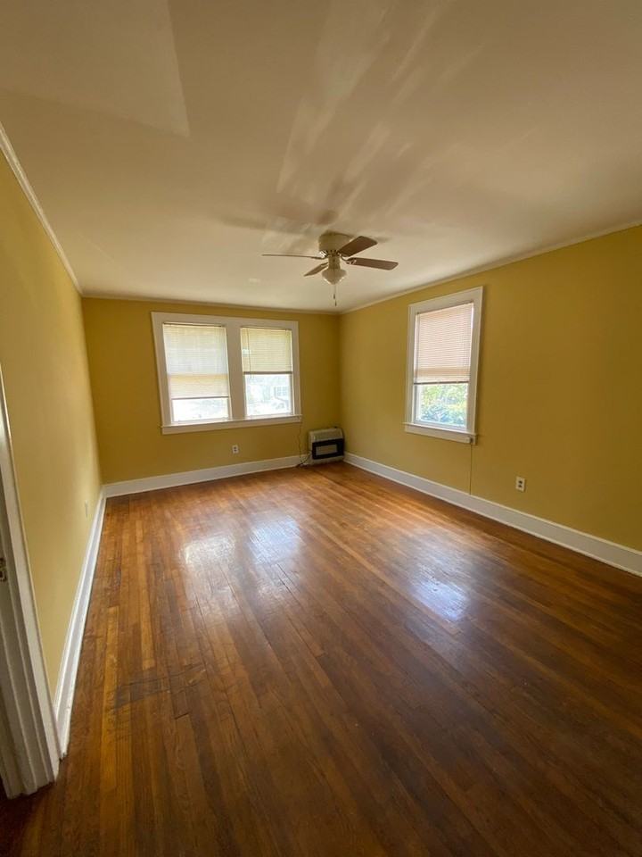 2211 1/2 Oceola St - Photo 3 of 6