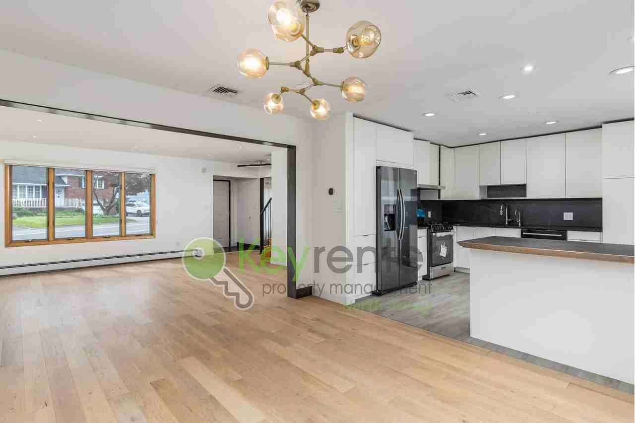 755 Spring Valley Rd - Photo 2 of 26