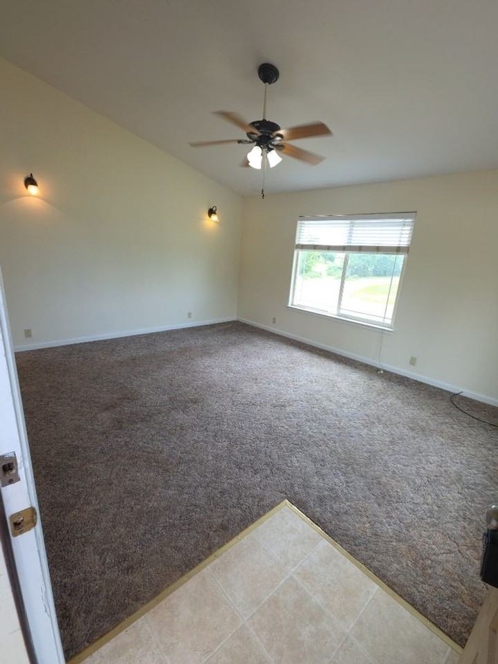 7300 7300 Pyle Rd - Photo 2 of 22