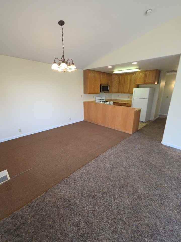 7300 7300 Pyle Rd - Photo 4 of 22