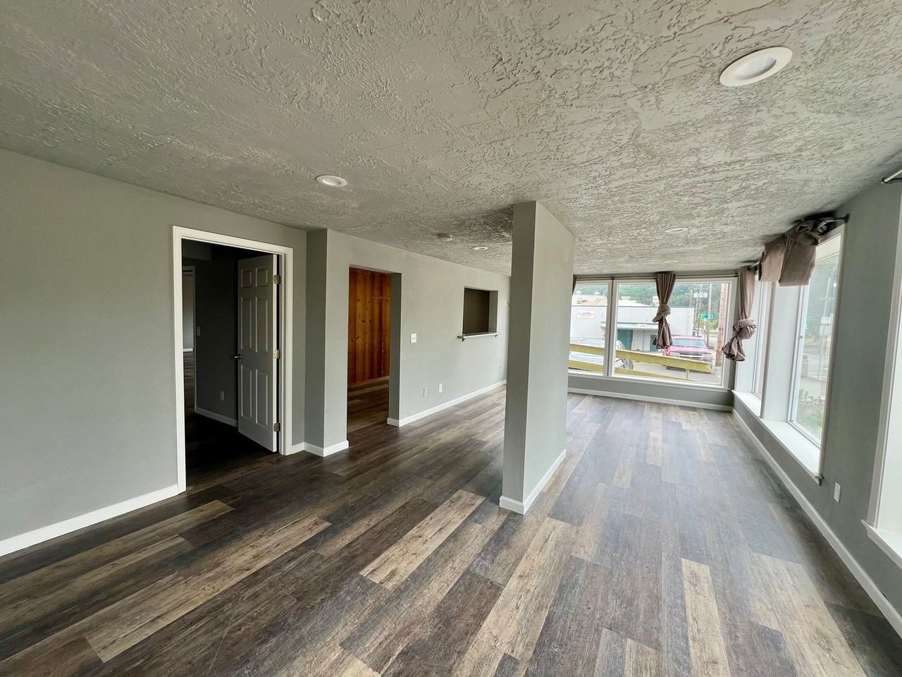 212 Spruce St #C - Photo 2 of 17