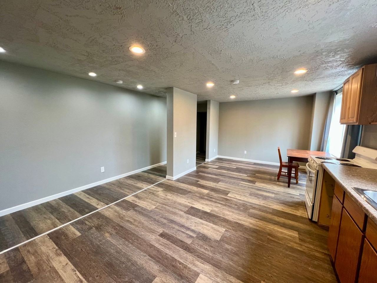 212 Spruce St #C - Photo 5 of 17