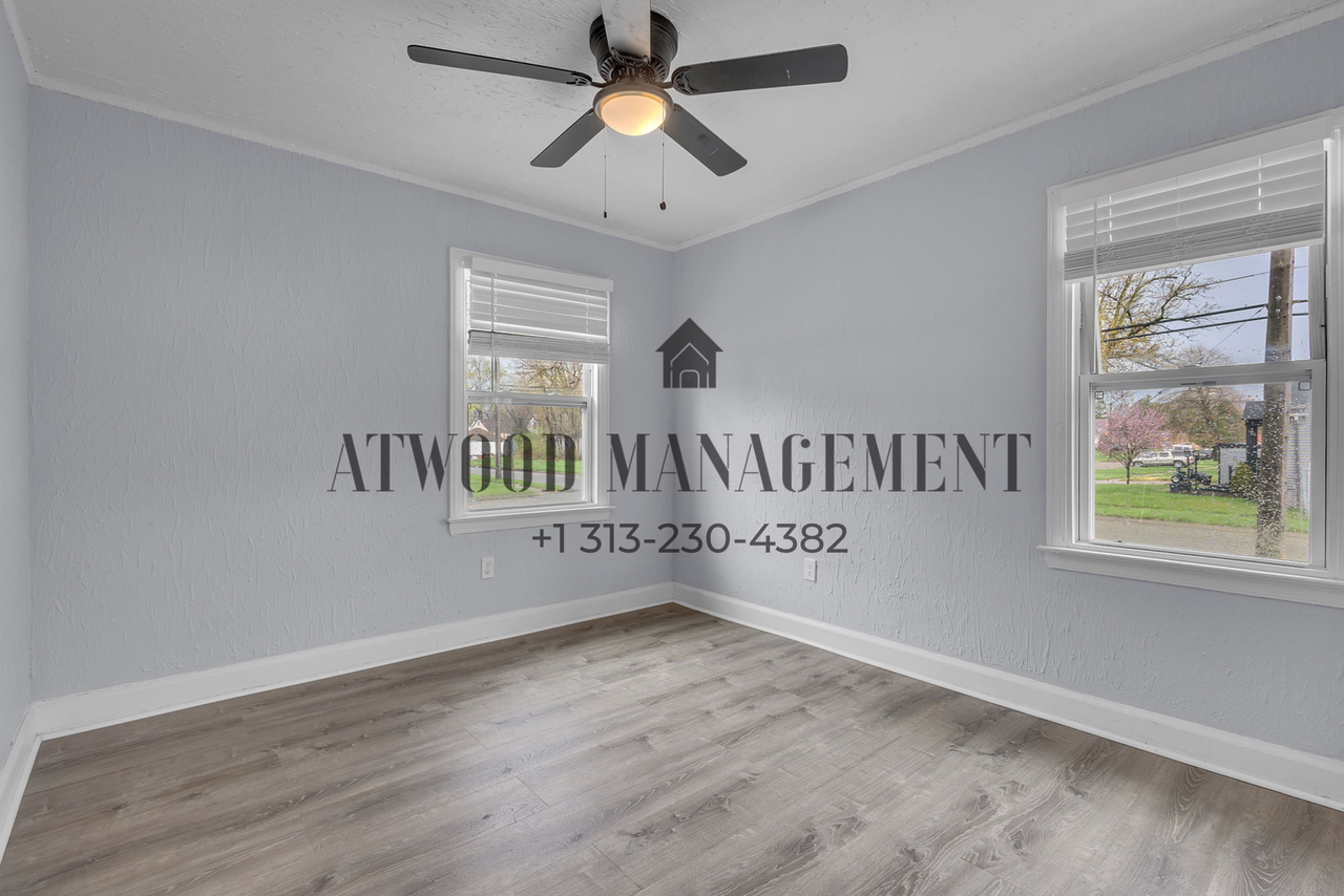 12950 Glastonbury Ave - Photo 7 of 13