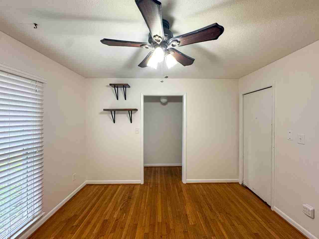 726 Dandridge Dr - Photo 5 of 24