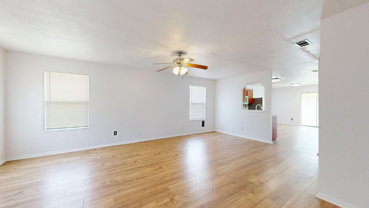 4512 Indigo Dr - Photo 6 of 23