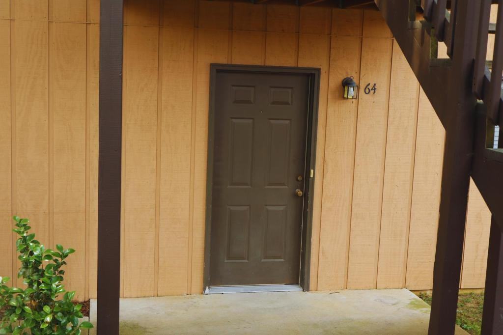 1100 Woodlawn Ave - Photo 2 of 32