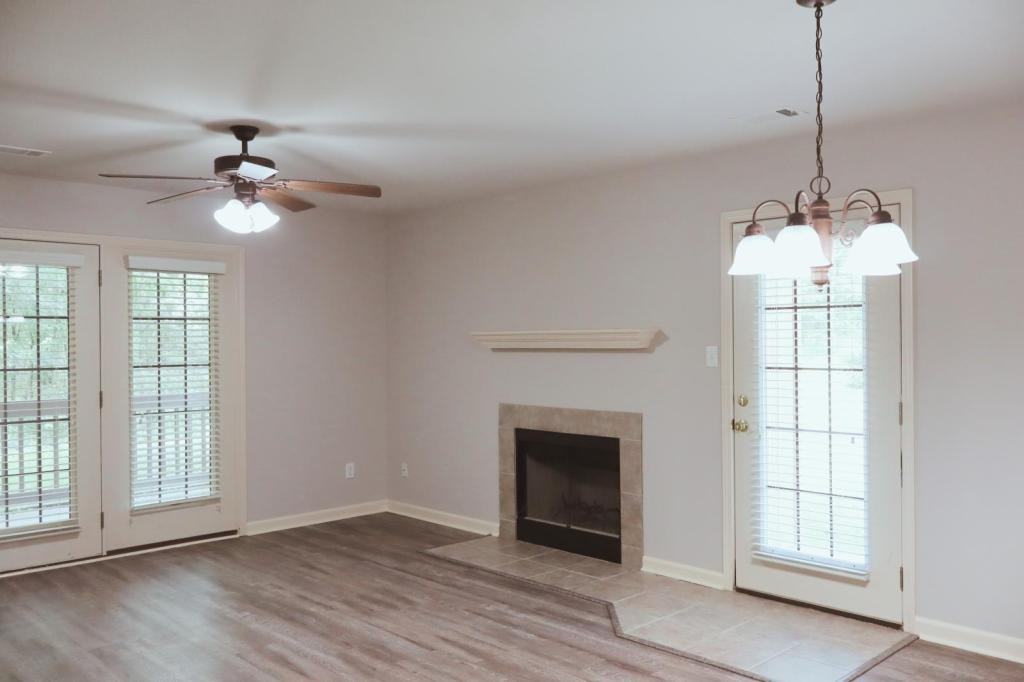 1100 Woodlawn Ave - Photo 3 of 32