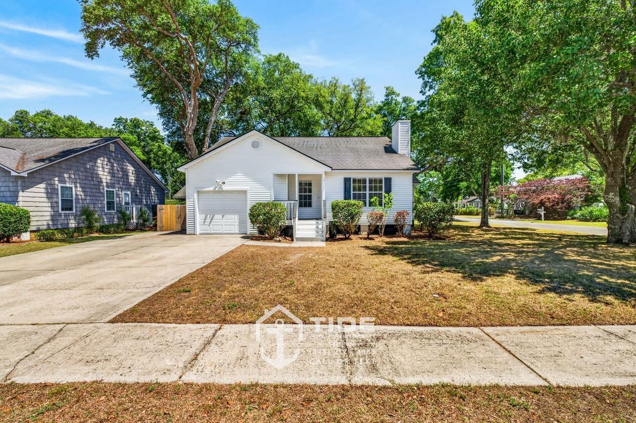 2376 River Park Way - Photo 2 of 40