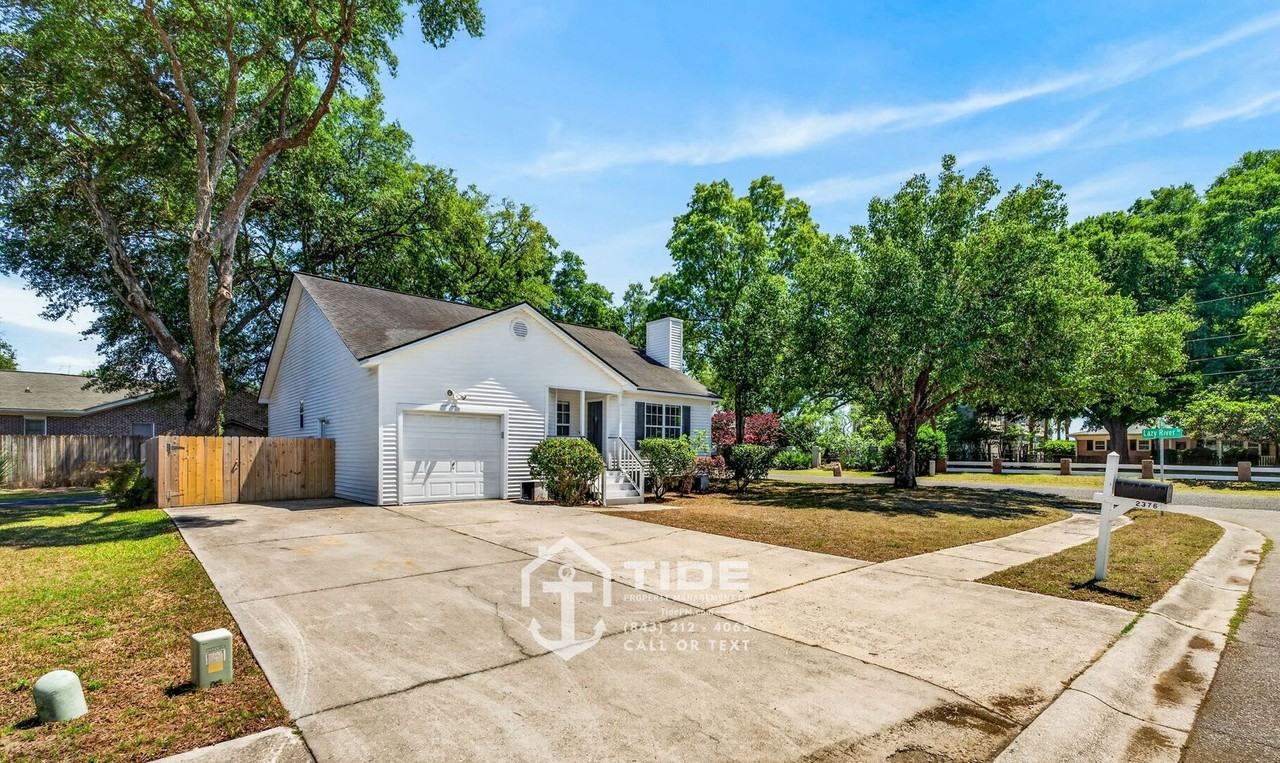 2376 River Park Way - Photo 3 of 40