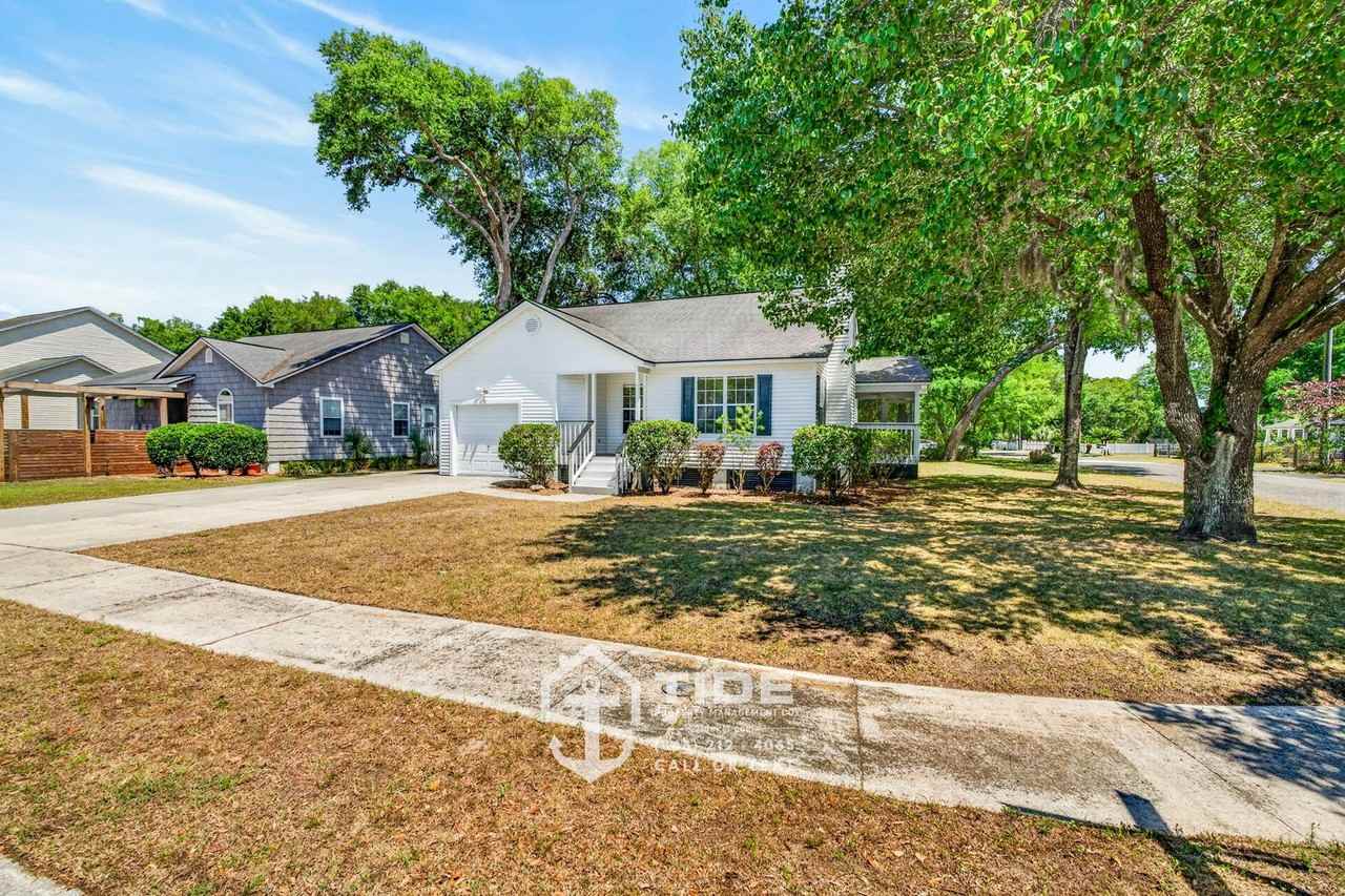 2376 River Park Way - Photo 4 of 40