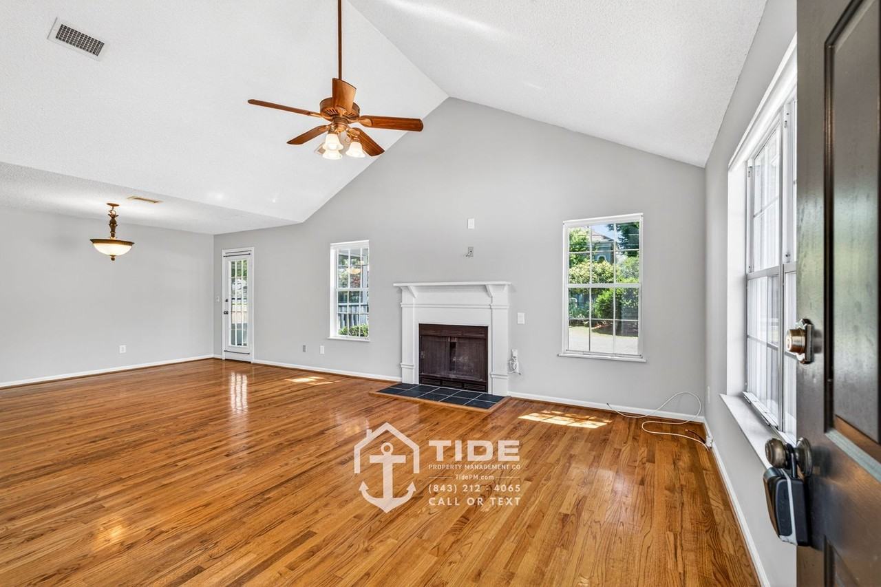 2376 River Park Way - Photo 6 of 40