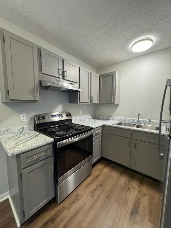 1900 Apartment Dr #4 - Photo 3 of 6