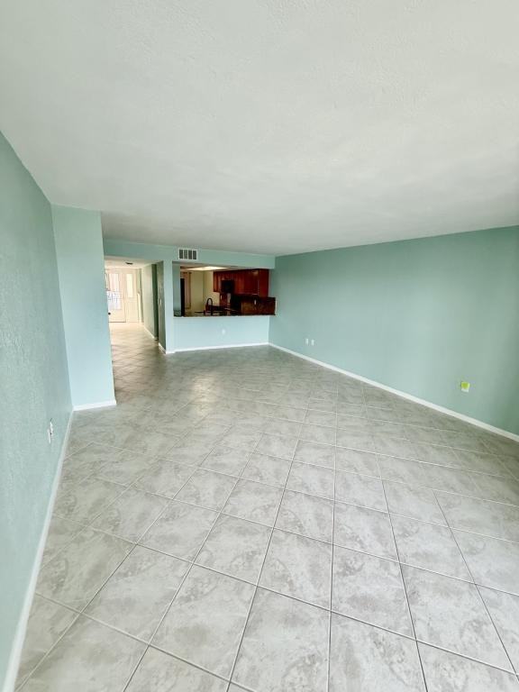 4747 S Washington Ave - Photo 7 of 21