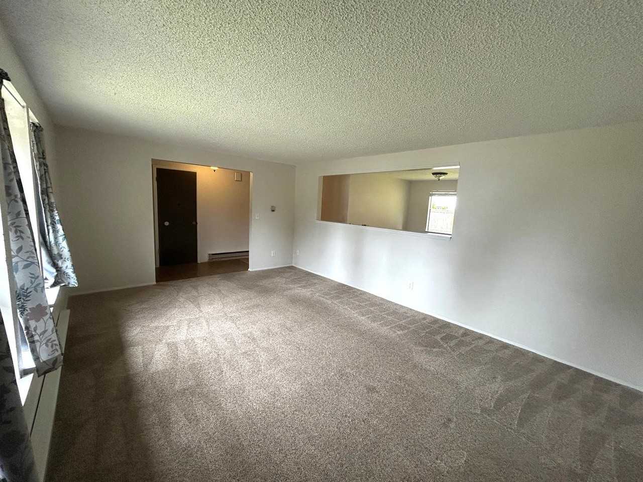4616 109th Pl Ne - Photo 4 of 18
