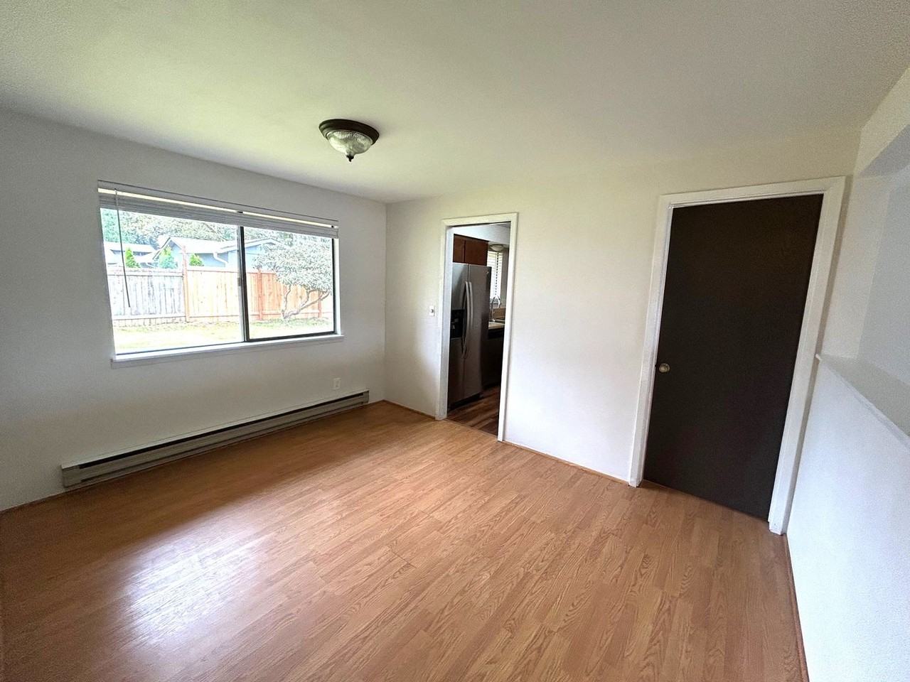 4616 109th Pl Ne - Photo 5 of 18