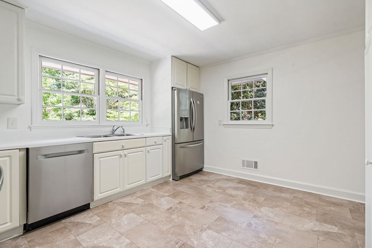 1209 Roosevelt Dr - Photo 7 of 31