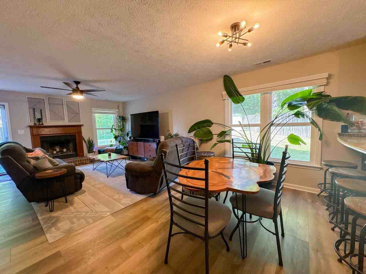 5813 Bacarro Pl - Photo 6 of 25
