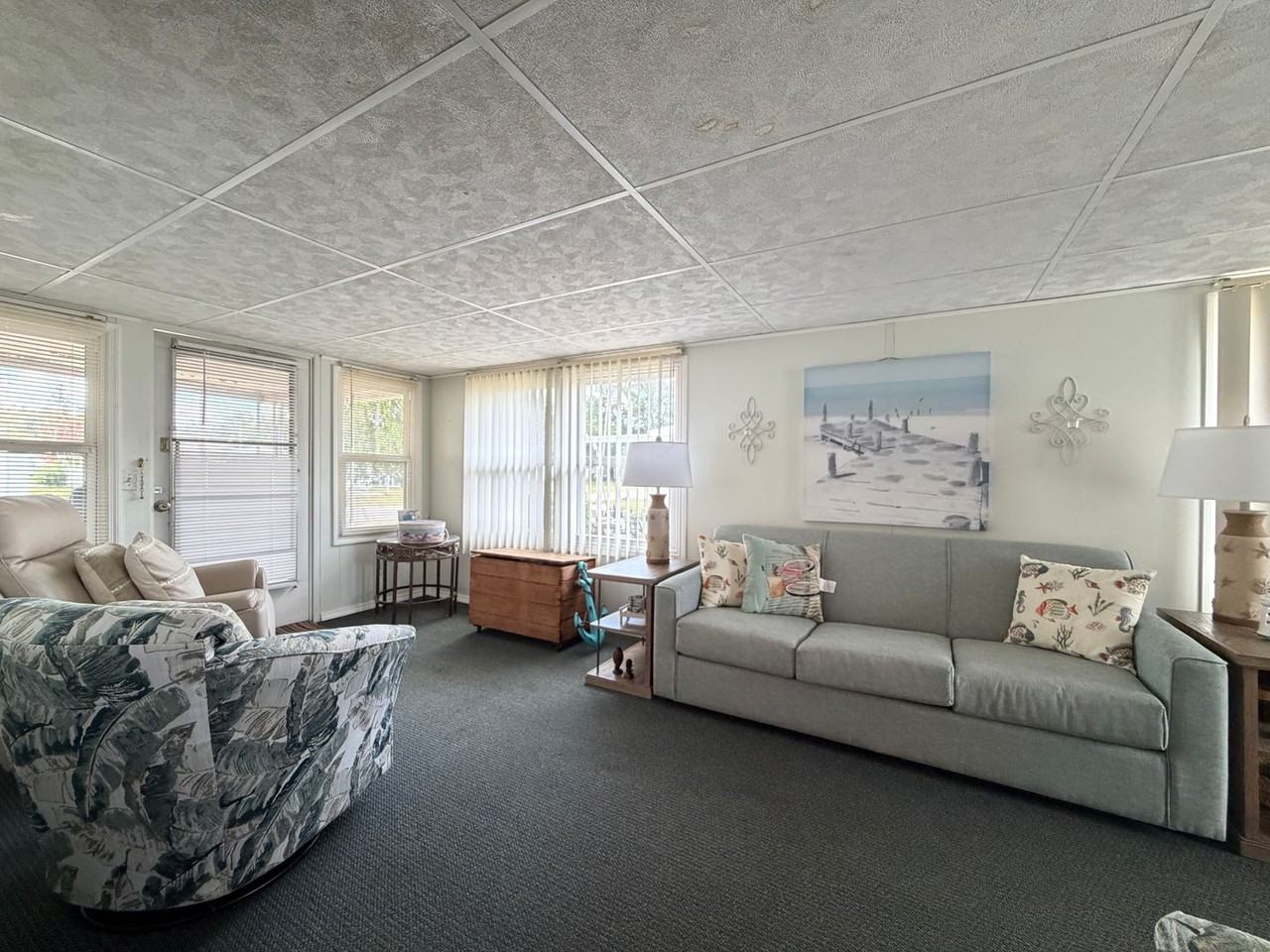 4833 Royal Palm Dr - Photo 3 of 10