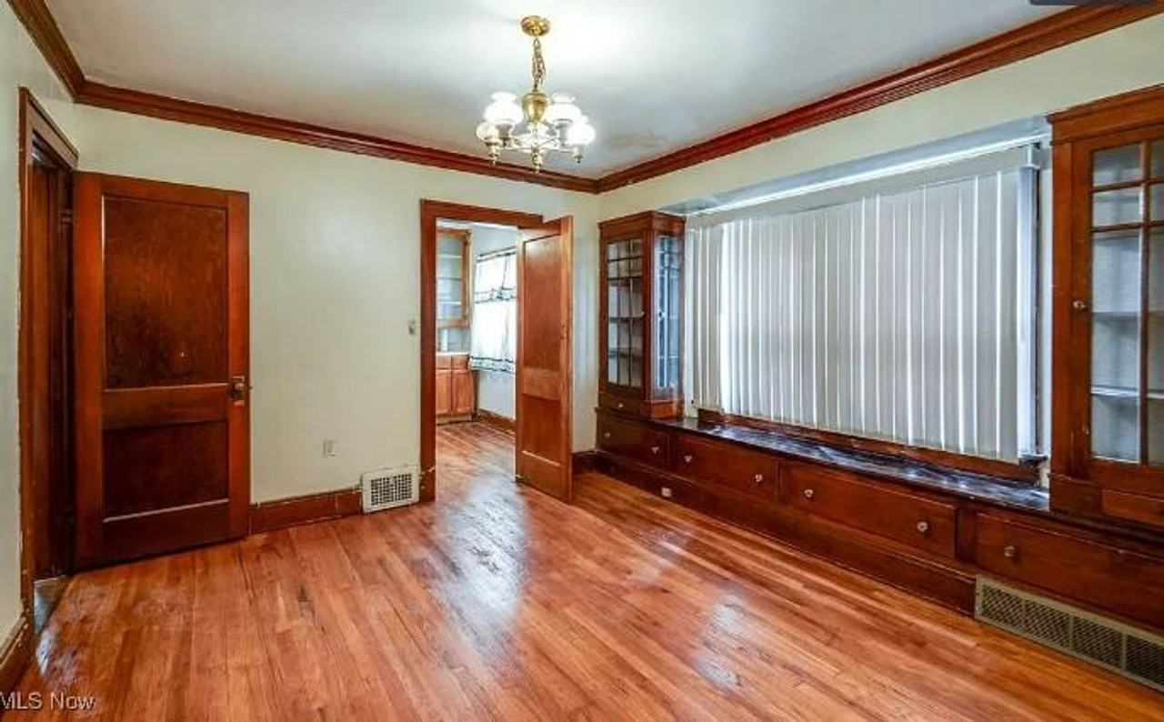 14300 Darwin Ave - Photo 4 of 11