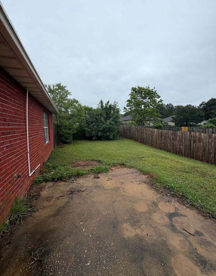 460 E Veterans Blvd - Photo 4 of 12