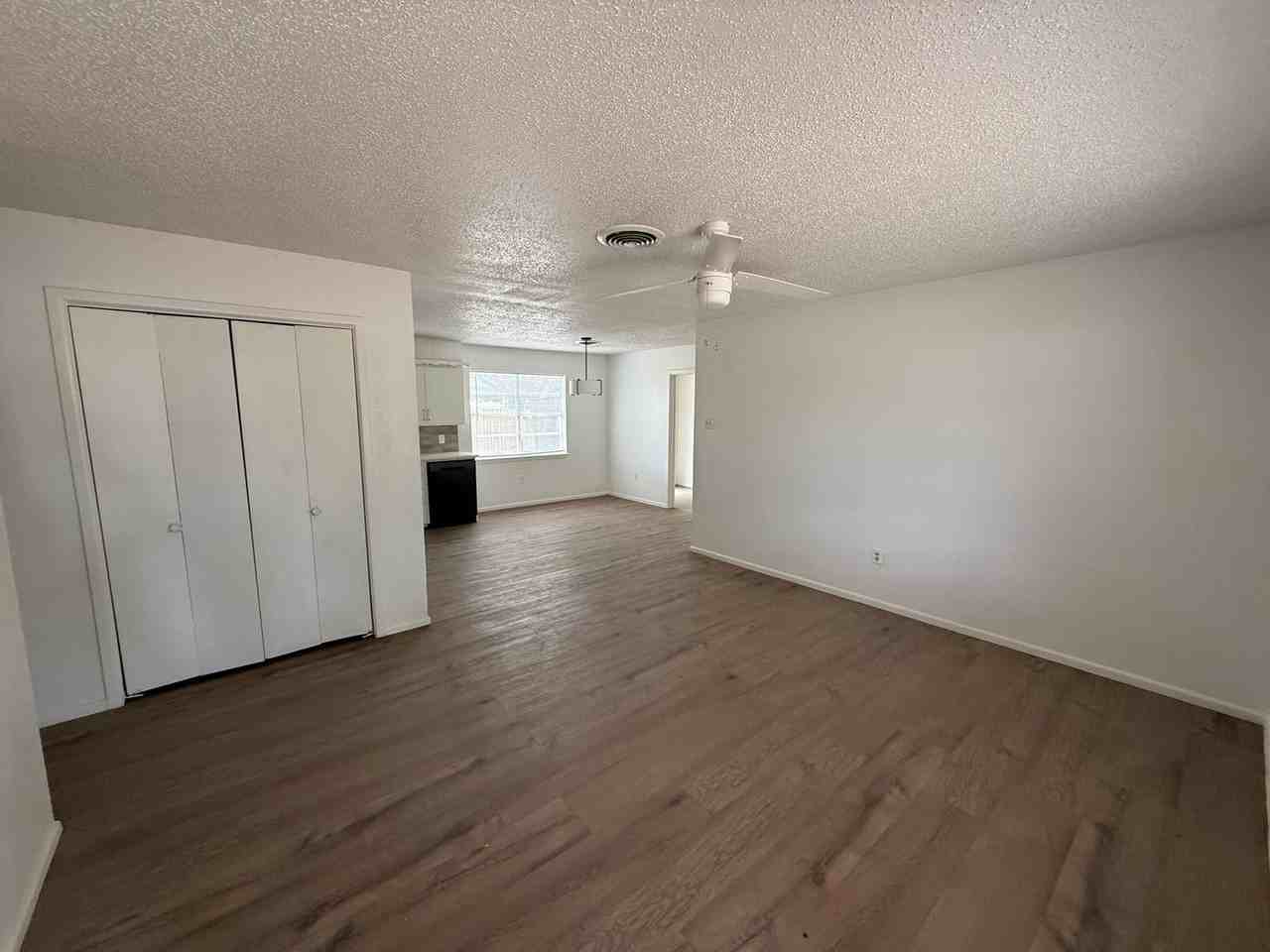 6027 Orlando Ave - Photo 2 of 17