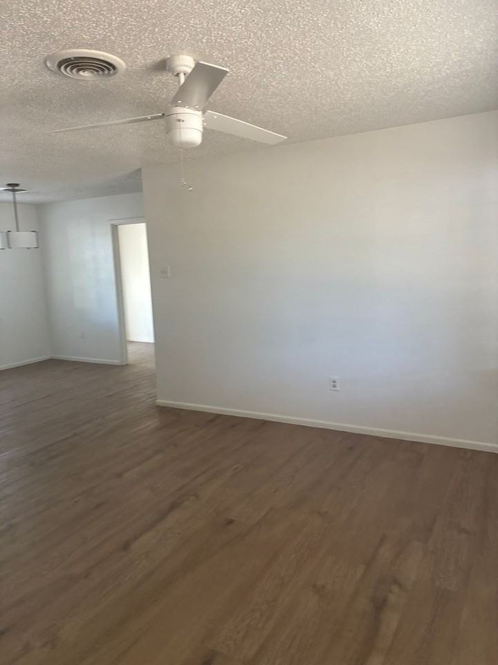 6027 Orlando Ave - Photo 3 of 17