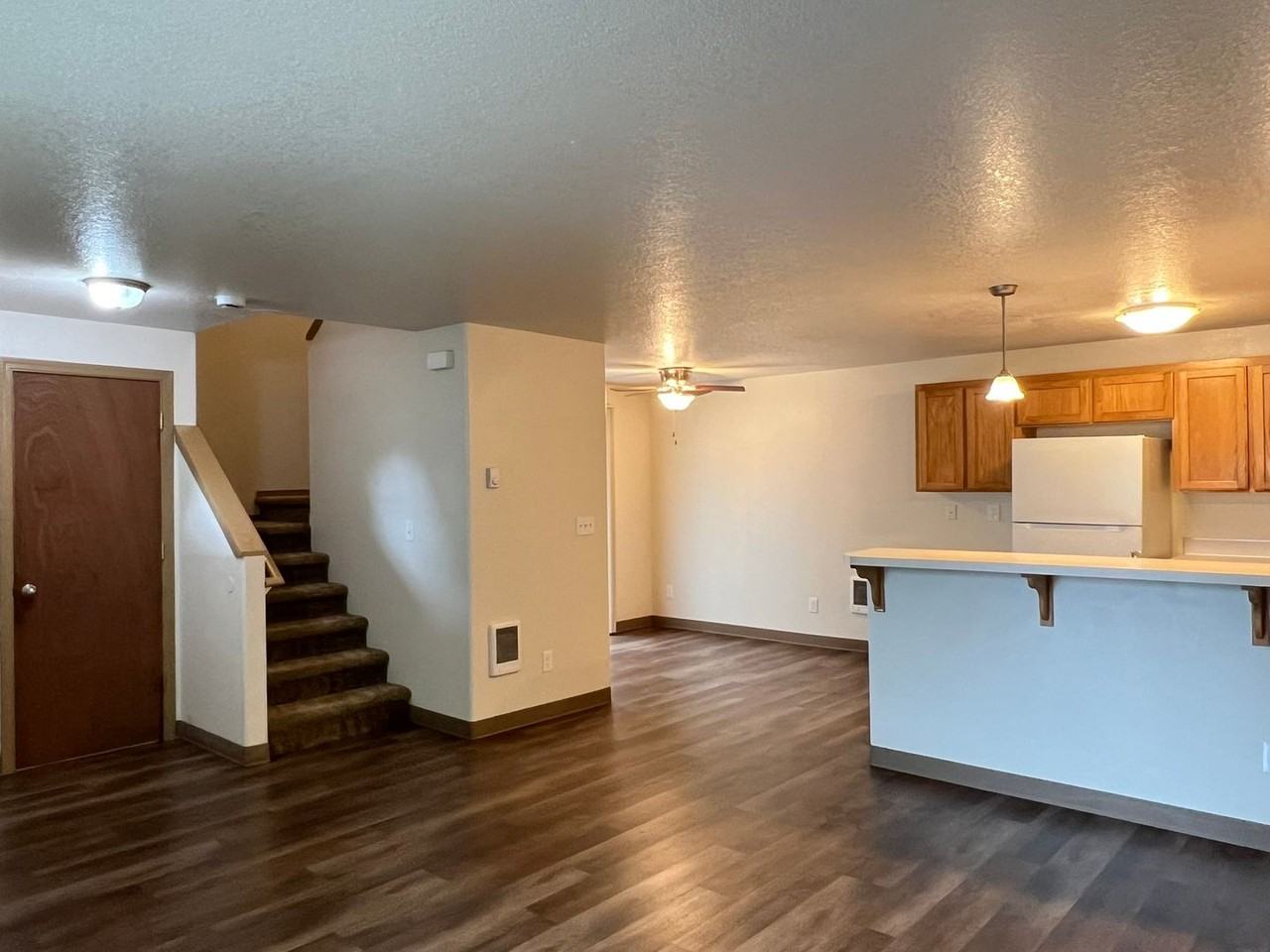 636 Browning Ave S - Photo 7 of 32