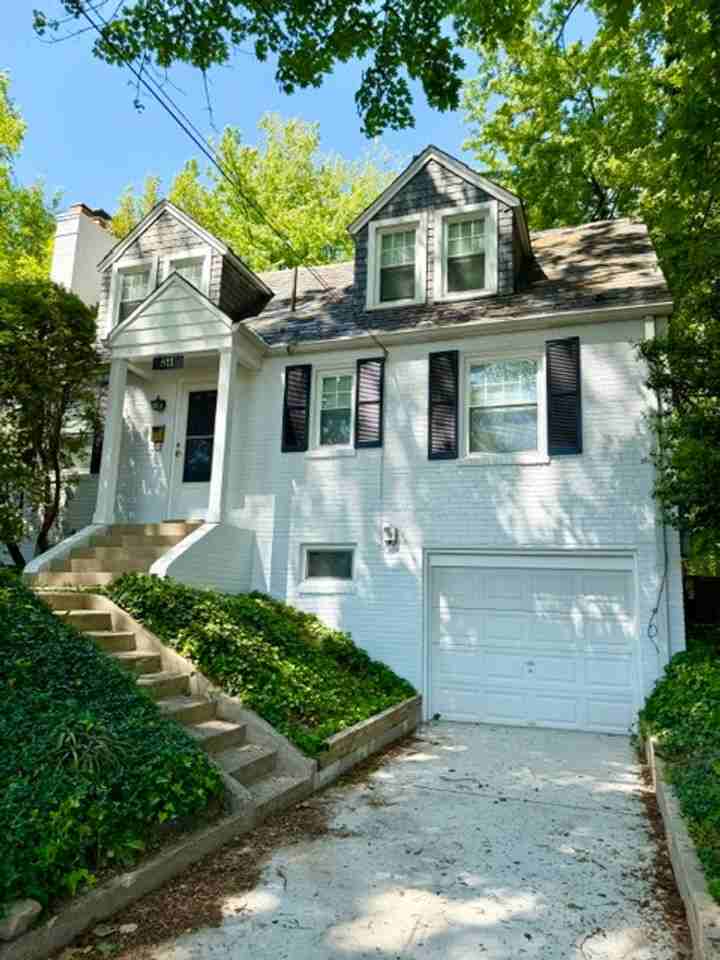 811 Forest Glen Rd - Photo 4 of 45