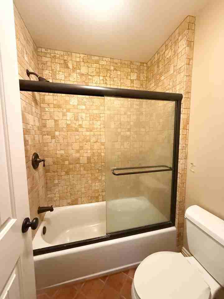 645 Temple Ave #3 - Photo 7 of 8