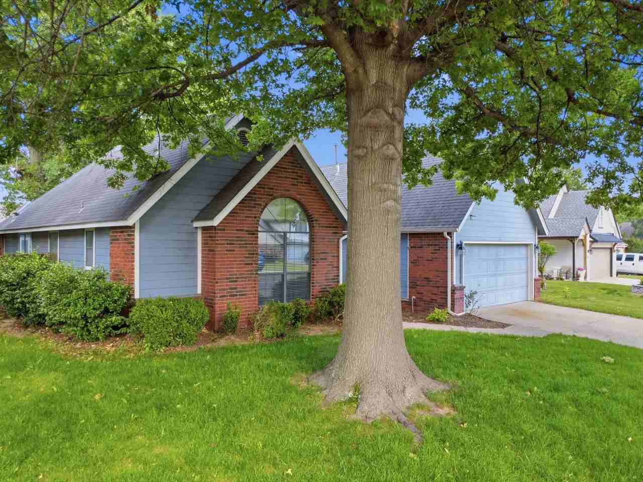 4913 S Oak Ave - Photo 3 of 28
