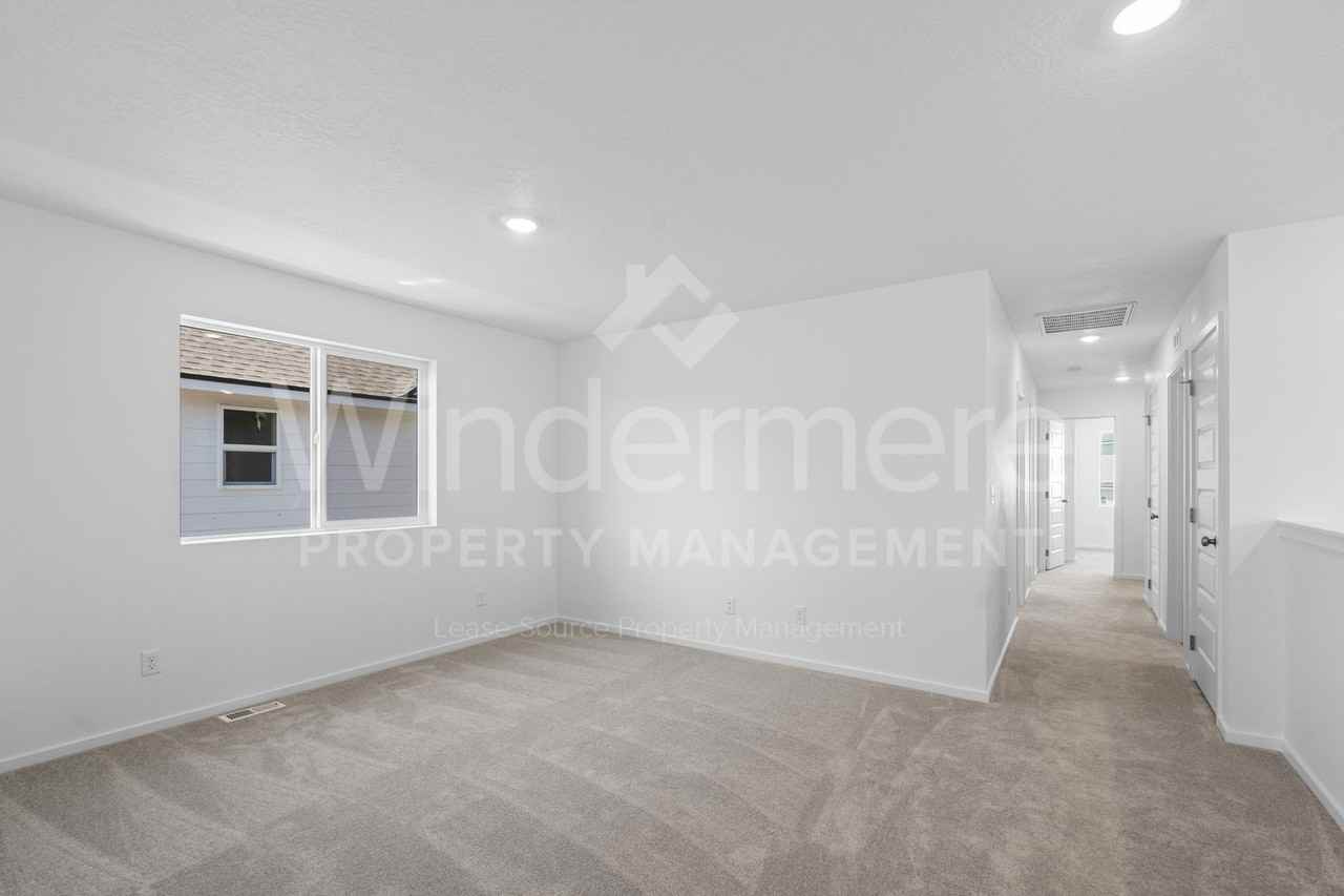 24524 E Short Tail Ln - Photo 4 of 28