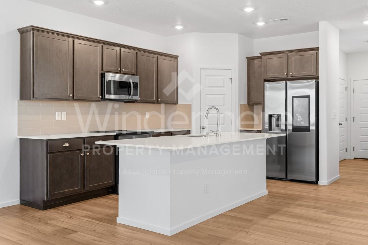 24524 E Short Tail Ln - Photo 5 of 28