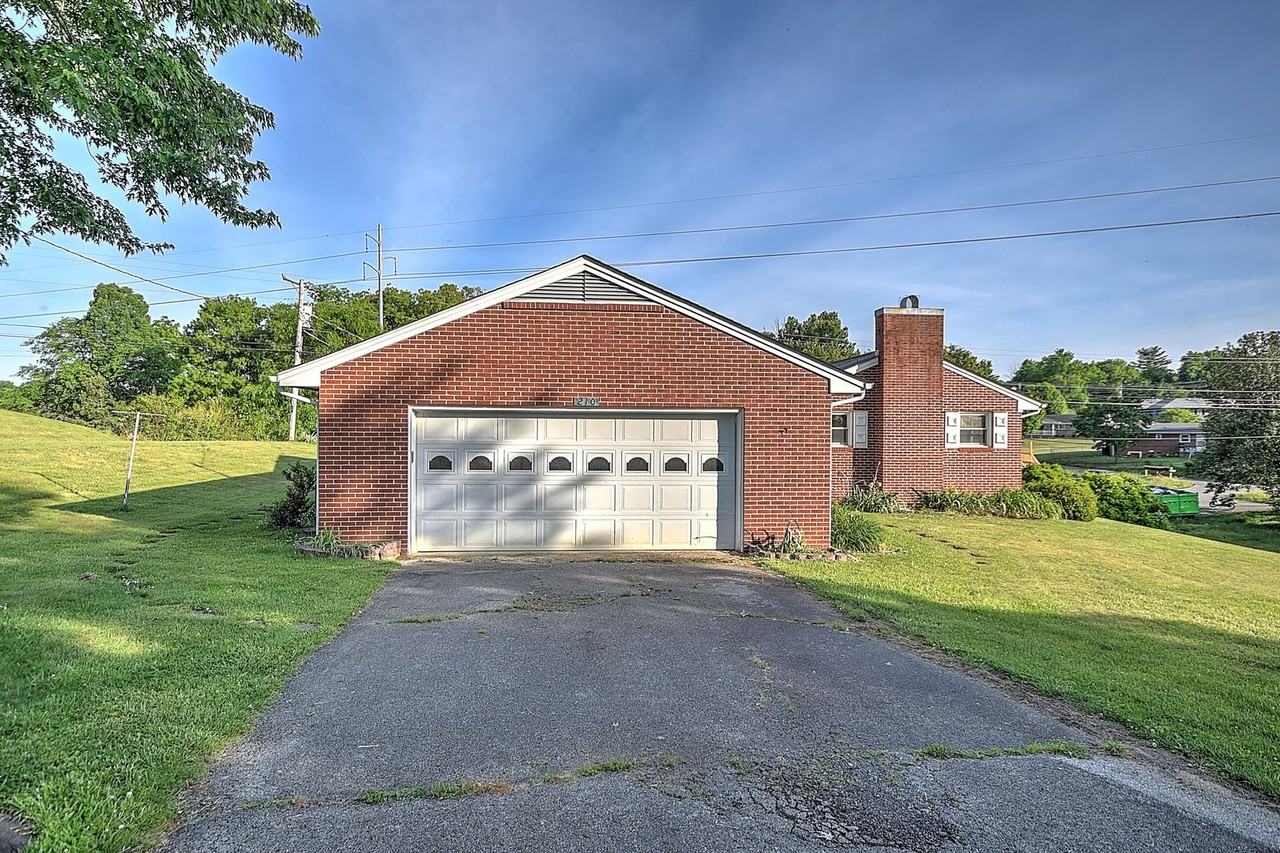 210 Mount Bethel Rd - Photo 4 of 34