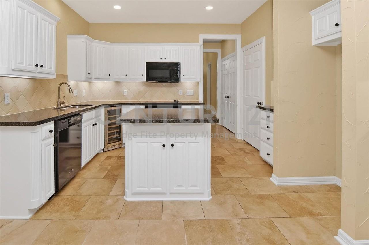 2122 Clear Lake Rd - Photo 3 of 21