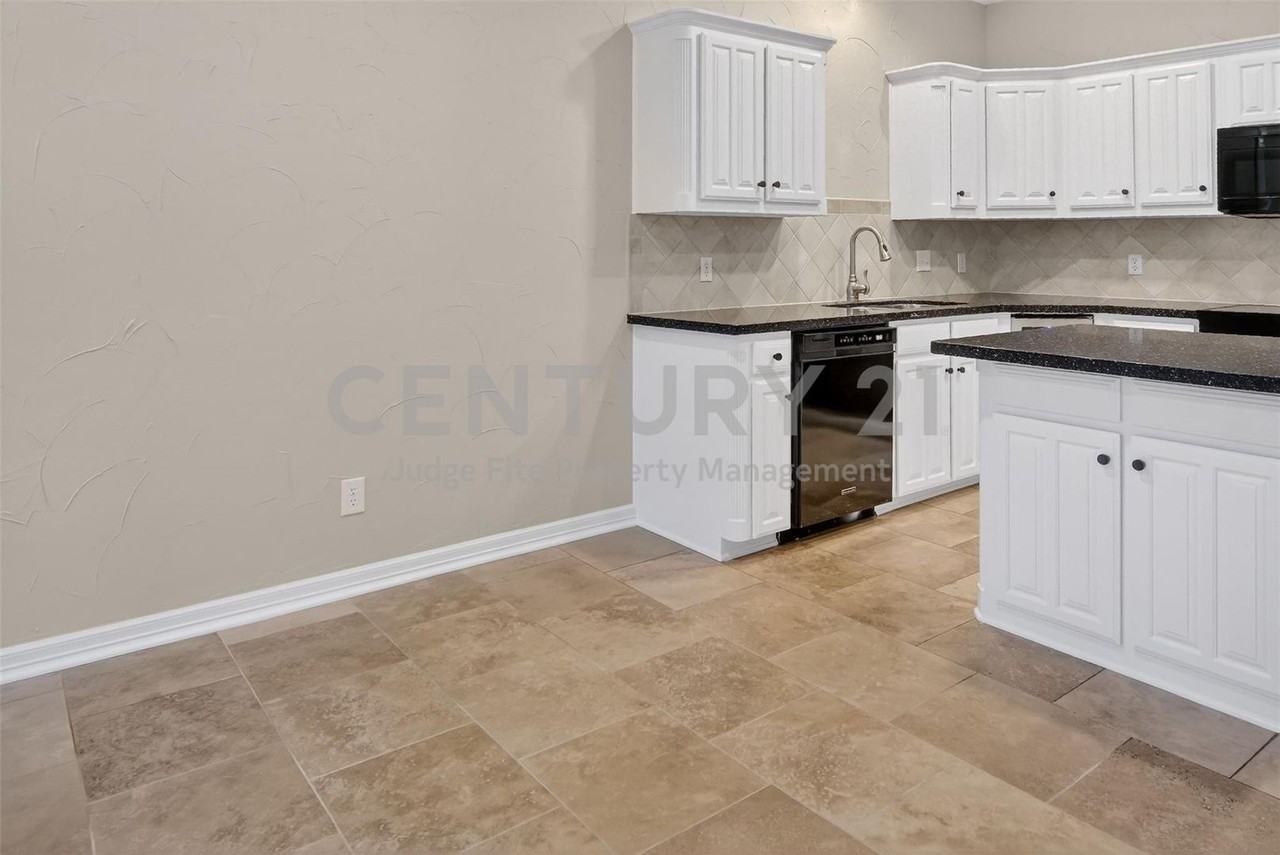 2122 Clear Lake Rd - Photo 7 of 21