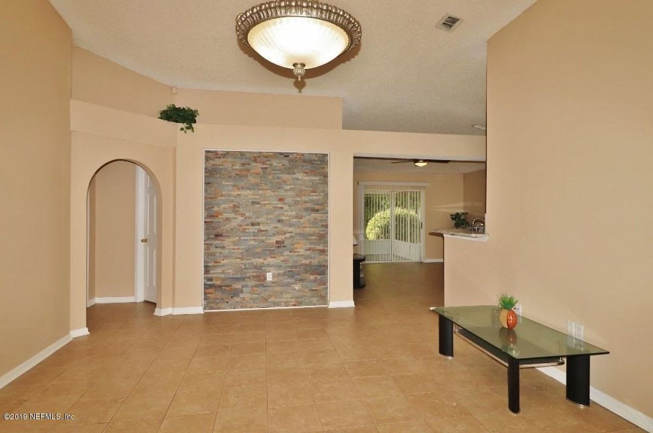 11034 Englenook Dr - Photo 5 of 23