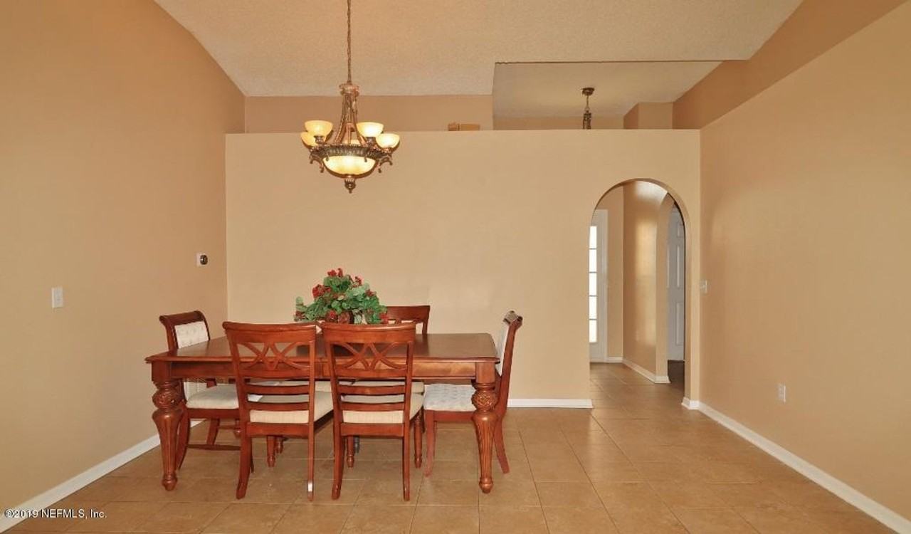 11034 Englenook Dr - Photo 6 of 23