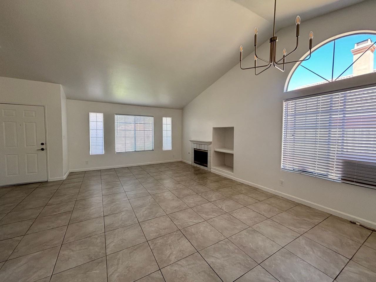 1734 Lightcap St - Photo 7 of 37