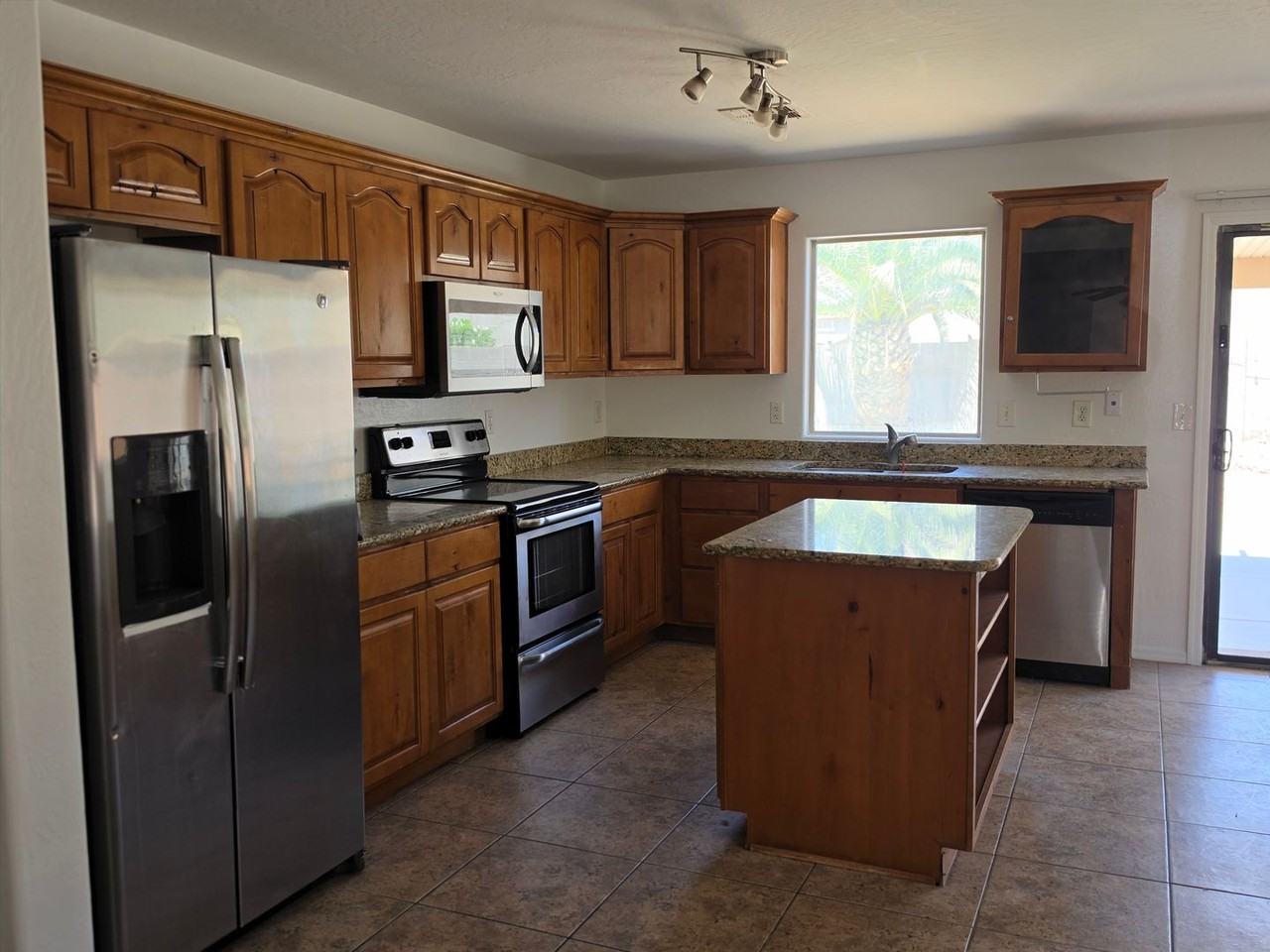 2068 E Andalusian Loop - Photo 2 of 13