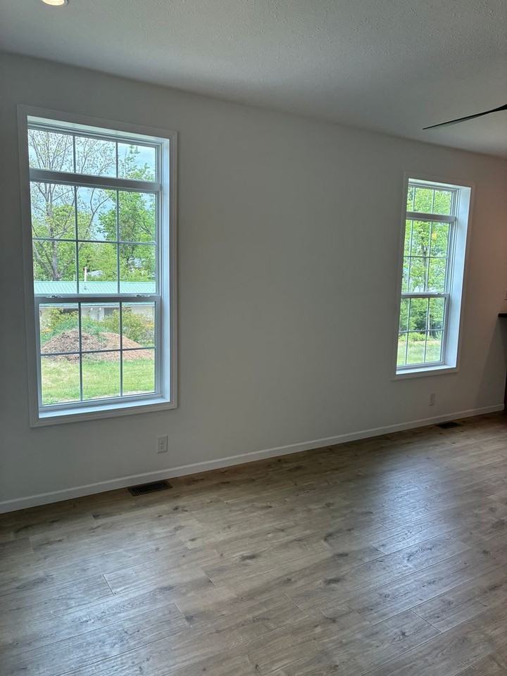 2517 S Banta Ave - Photo 6 of 28