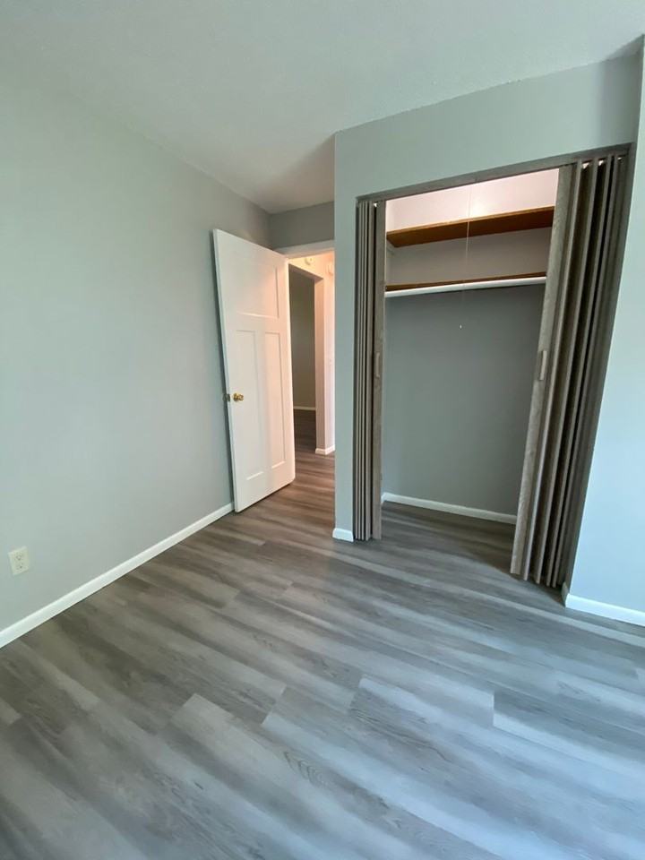 7617 69th Ave N #4 - Photo 3 of 7