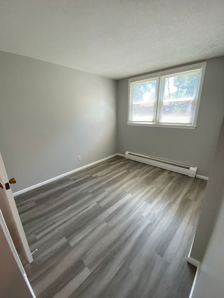 7617 69th Ave N #4 - Photo 4 of 7