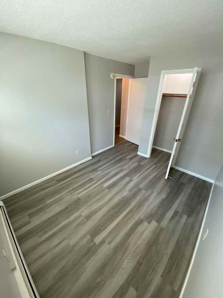 7617 69th Ave N #4 - Photo 5 of 7