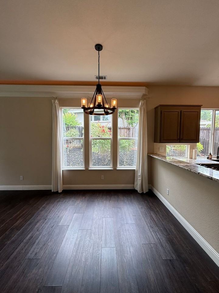 2833 Prestwick Ct - Photo 7 of 26