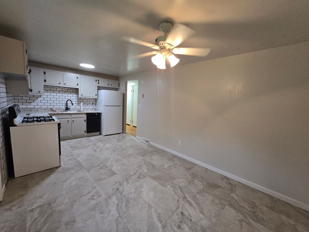 741 Pine Valley Dr - Photo 4 of 15