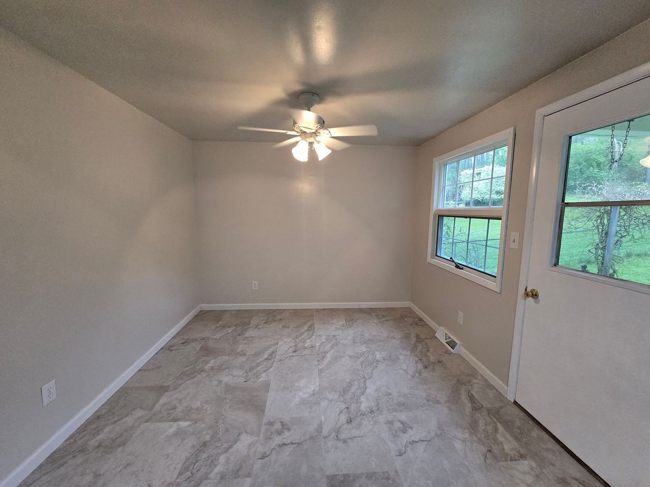 741 Pine Valley Dr - Photo 5 of 15