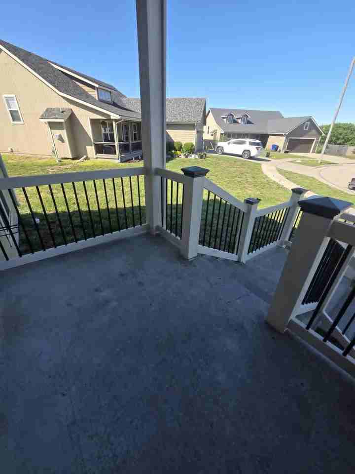 1510 Paige Ct - Photo 3 of 47