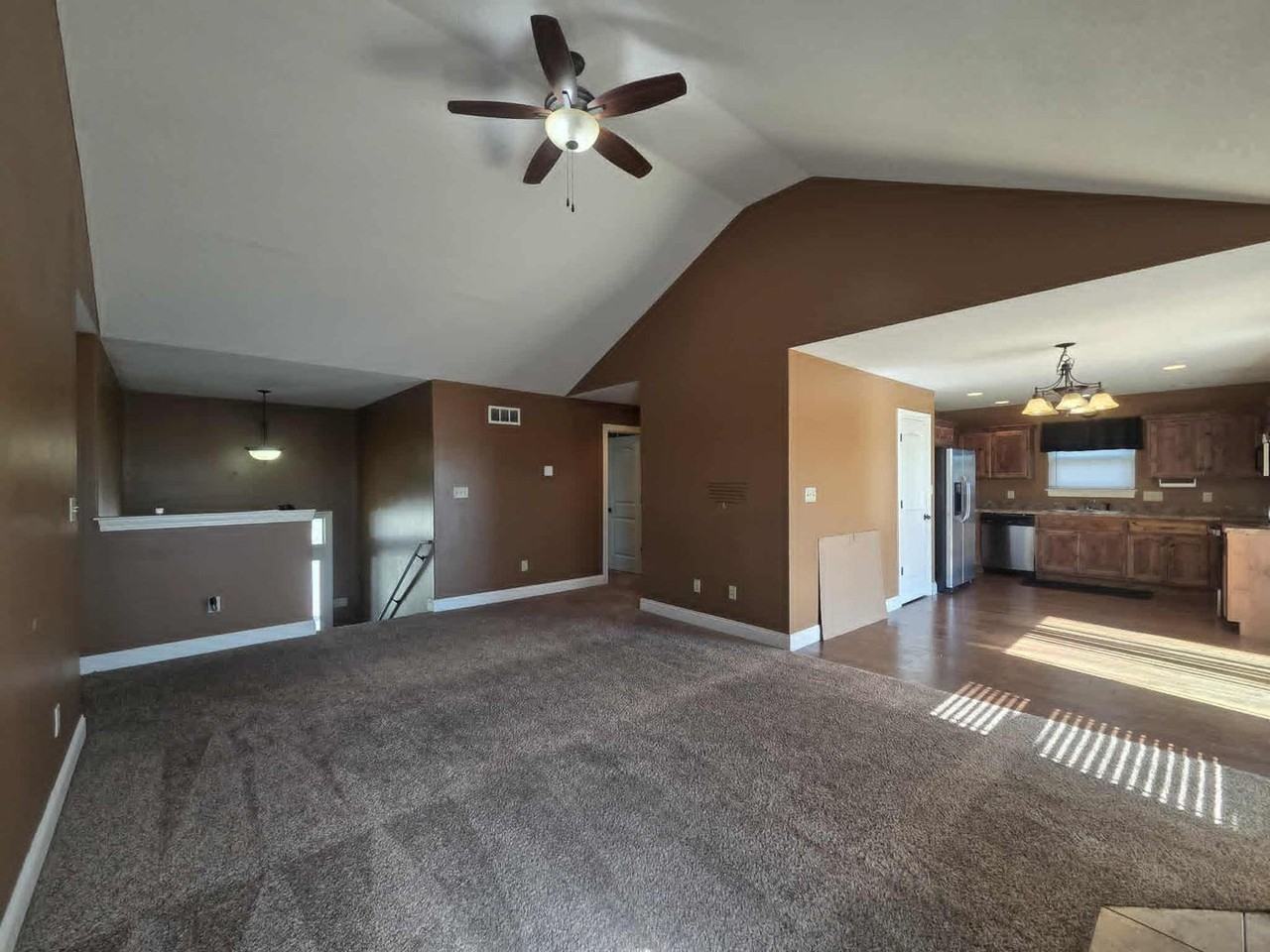 1510 Paige Ct - Photo 6 of 47